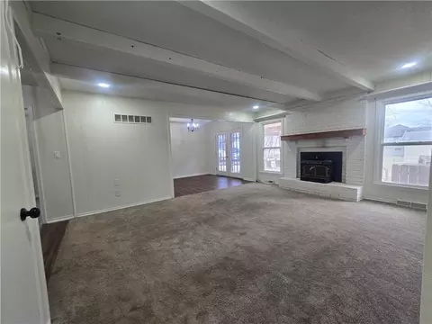 Living - 1211 SE Briarcroft St, Lees Summit, MO 64063 photo 6 of 10