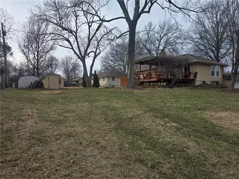 Exterior - 1211 SE Briarcroft St, Lees Summit, MO 64063 photo 17 of 17