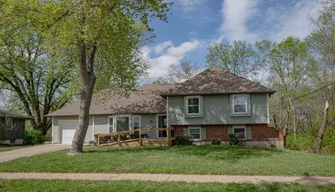 8816 E 110th St, Kansas City, MO 64134