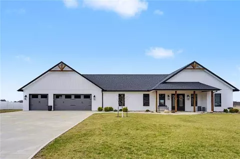 607 S Ernest St, Troy, KS 66087