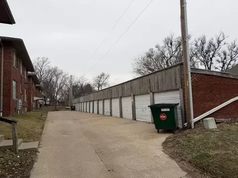Exterior - 2511-2517 Mitchell Ave, Saint Joseph, MO 64507 photo 2 of 13