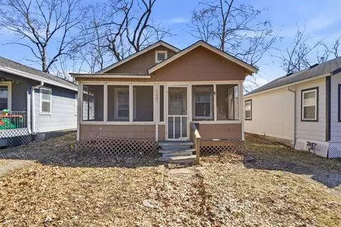 7607 Pennsylvania Ave, Kansas City, MO 64114