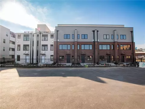 541 E 19th St, Kansas City, MO 64108