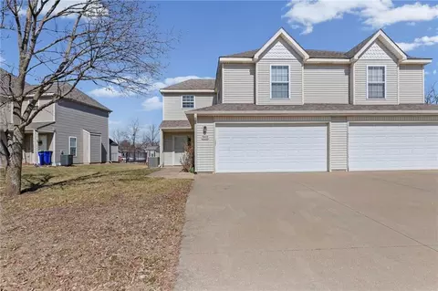 962 E Wildcat Run St, Gardner, KS 66030