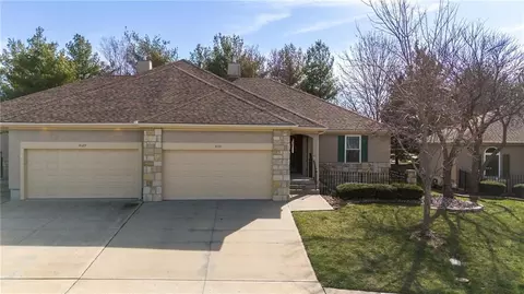 4131 SW Homestead Dr, Lees Summit, MO 64082