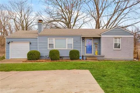 8513 Blue Ridge Blvd, Kansas City, MO 64138