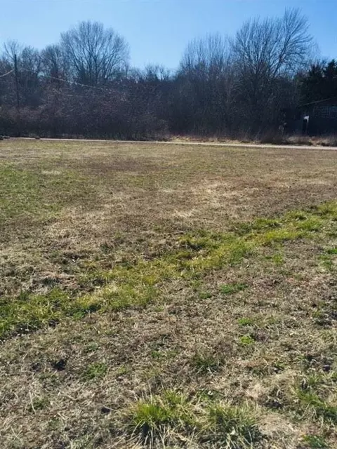 25 Quail Meadow Dr, Mound City, KS 66056