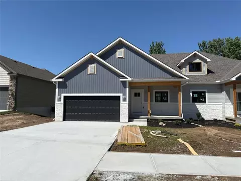 3107 Carlisle Ct, Saint Joseph, MO 64506