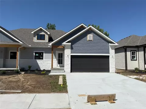 3109 Carlisle Ct, Saint Joseph, MO 64506