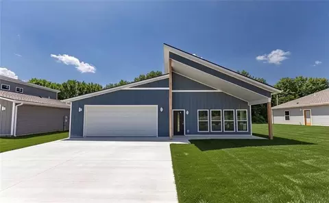 1503 Ashton Way, Pittsburg, KS 66762