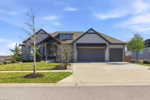 3501 W 150th St, Leawood, KS 66224