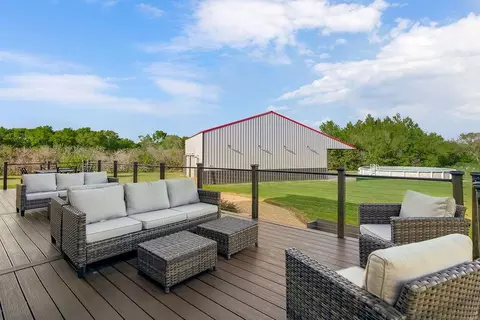 Exterior - 992 E 750 Rd, Lawrence, KS 66047 photo 8 of 23