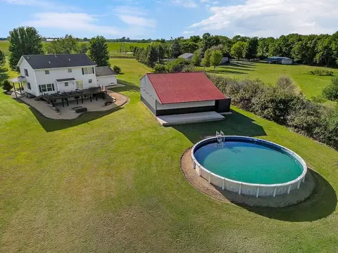 Exterior - 992 E 750 Rd, Lawrence, KS 66047 photo 17 of 23