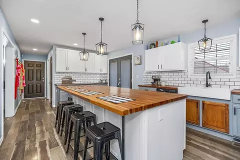 Kitchen - 992 E 750 Rd, Lawrence, KS 66047 photo 1 of 4