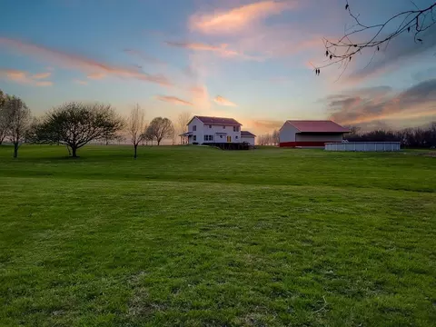 Exterior - 992 E 750 Rd, Lawrence, KS 66047 photo 8 of 11