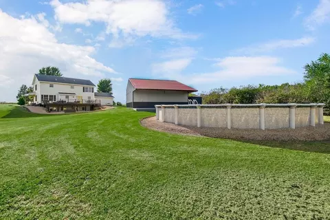 Exterior - 992 E 750 Rd, Lawrence, KS 66047 photo 18 of 23