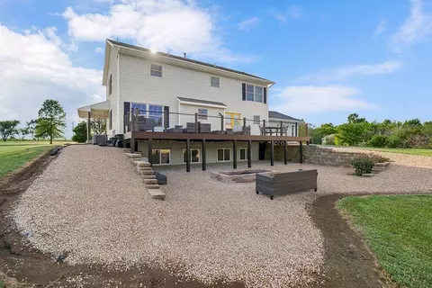 Exterior - 992 E 750 Rd, Lawrence, KS 66047 photo 12 of 23