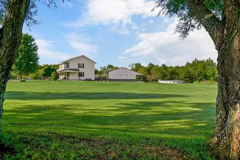 Exterior - 992 E 750 Rd, Lawrence, KS 66047 photo 14 of 23