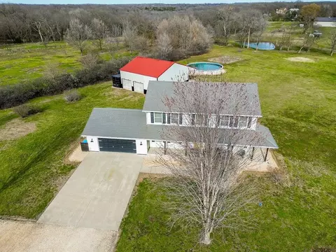 View/Area - 992 E 750 Rd, Lawrence, KS 66047 photo 2 of 5