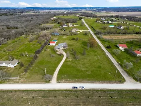 View/Area - 992 E 750 Rd, Lawrence, KS 66047 photo 4 of 5