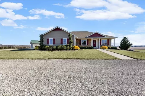 556 N 775th Rd, Lawrence, KS 66047