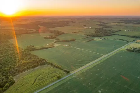 000 SE Texas Rd, Garnett, KS 66032