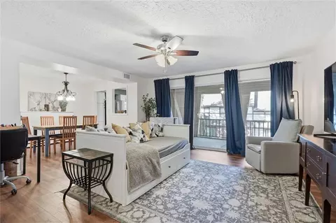 7430 W 102nd Ct, Overland Park, KS 66212