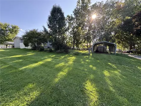 Exterior - 204 W 3rd St, Stanberry, MO 64489 photo 3 of 6