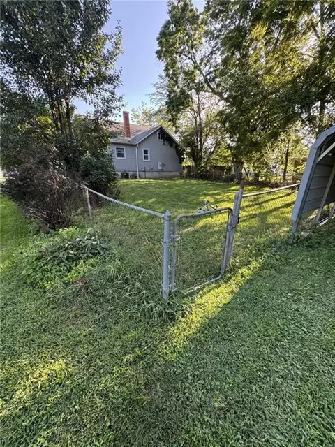 Exterior - 204 W 3rd St, Stanberry, MO 64489 photo 5 of 6