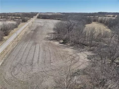 135 Street St, Pattonsburg, MO 64670