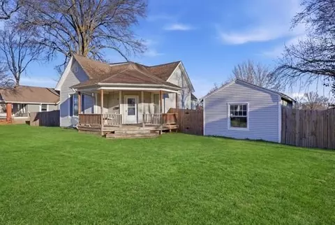 206 E 13th St, Higginsville, MO 64037