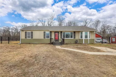 8409 E 47th Ter, Kansas City, MO 64129