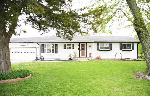 11562 NE Packard Ln, Cameron, MO 64429