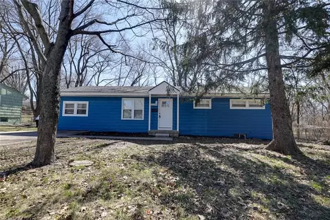 11215 E 49th St, Kansas City, MO 64133