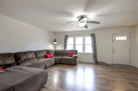 Living - 406 E Washington St, Windsor, MO 65360 photo 2 of 6