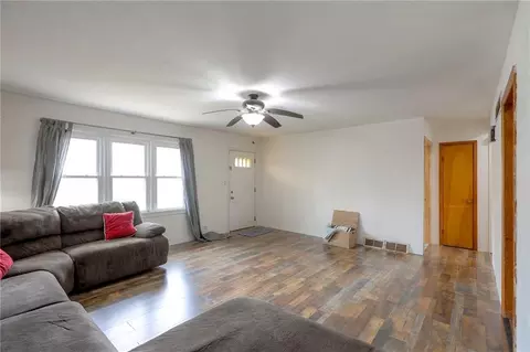 Living - 406 E Washington St, Windsor, MO 65360 photo 4 of 6