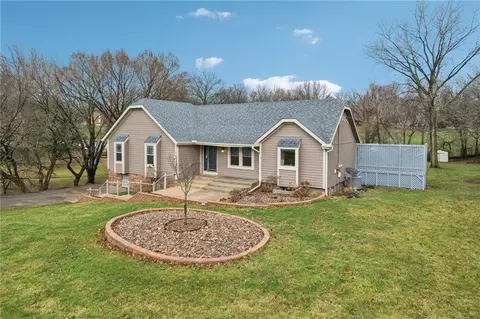 19985 W 119th St, Olathe, KS 66061