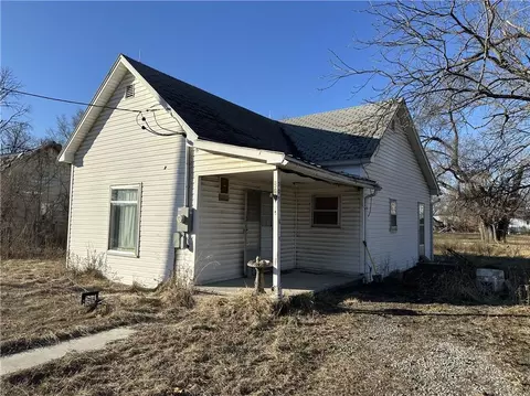 307 4th St, Ludlow, MO 64656