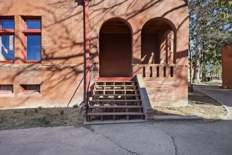 Exterior - 802 Hall St, Saint Joseph, MO 64501 photo 2 of 16