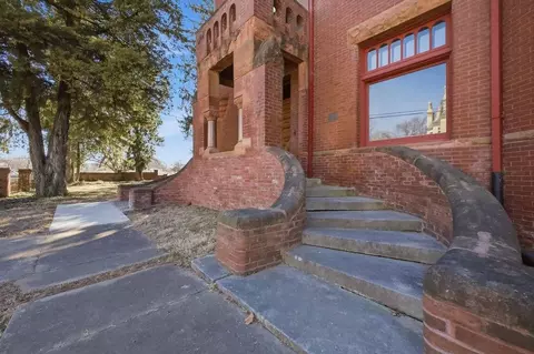 Exterior - 802 Hall St, Saint Joseph, MO 64501 photo 13 of 16