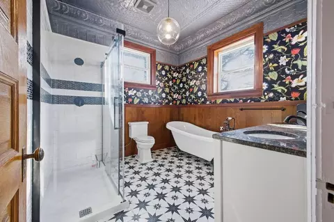 Bath - 802 Hall St, Saint Joseph, MO 64501 photo 6 of 8