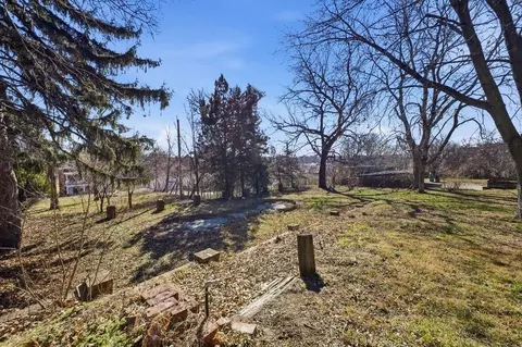 Exterior - 802 Hall St, Saint Joseph, MO 64501 photo 15 of 16
