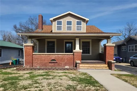 208 Main St, Osawatomie, KS 66064