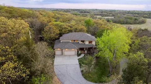 28511 W 88th St, De Soto, KS 66018