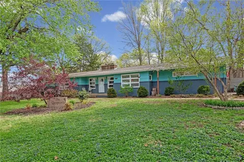 9935 W 85th St, Overland Park, KS 66212