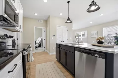 Kitchen - 804 Glenn Cir, Raymore, MO 64083 photo 4 of 6