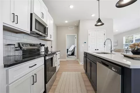 Kitchen - 804 Glenn Cir, Raymore, MO 64083 photo 3 of 6