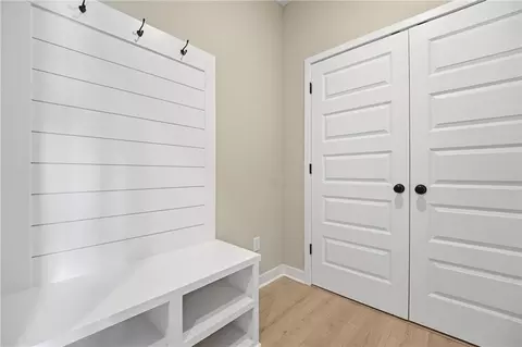 Entry Way - 804 Glenn Cir, Raymore, MO 64083 photo 3 of 6