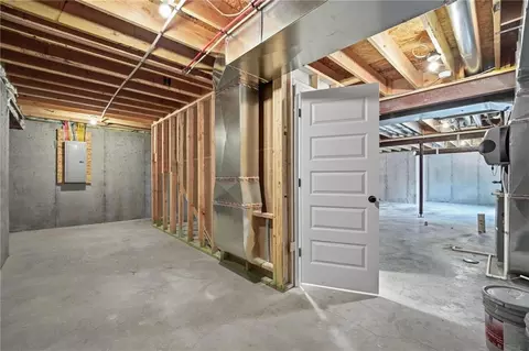 Entry Way - 804 Glenn Cir, Raymore, MO 64083 photo 6 of 6