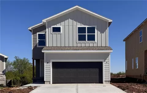 808 Glenn Cir, Raymore, MO 64083